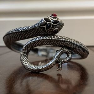 Lucky Brand Snake 🐍 Unique Arm Cuff